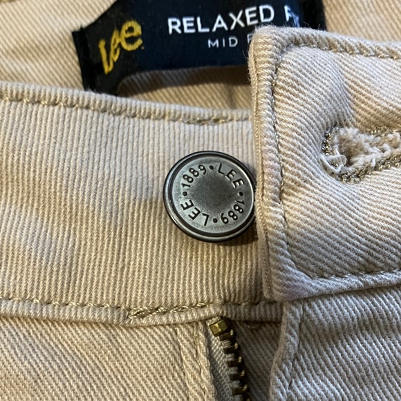 Lee Women's Cropped Beige Jeans - Picture 9 of 14